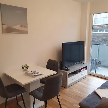 Primelweg Apartment *